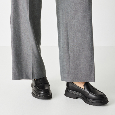 detail Dámské mokasíny Tamaris 1-24767-45 černá